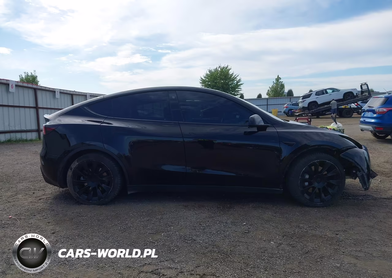 2022 Tesla Model Y Long Range Dual Motor All-Wheel Drive VIN:7SAYGDEE8NF480200 - 13