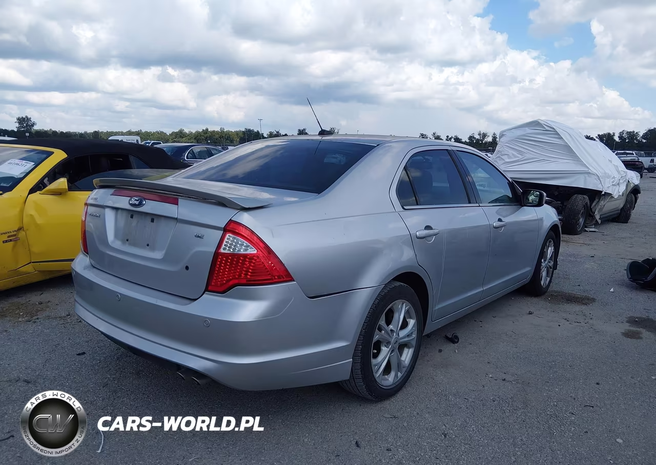 2012 Ford Fusion Se VIN:3FAHP0HA4CR389313 - 4