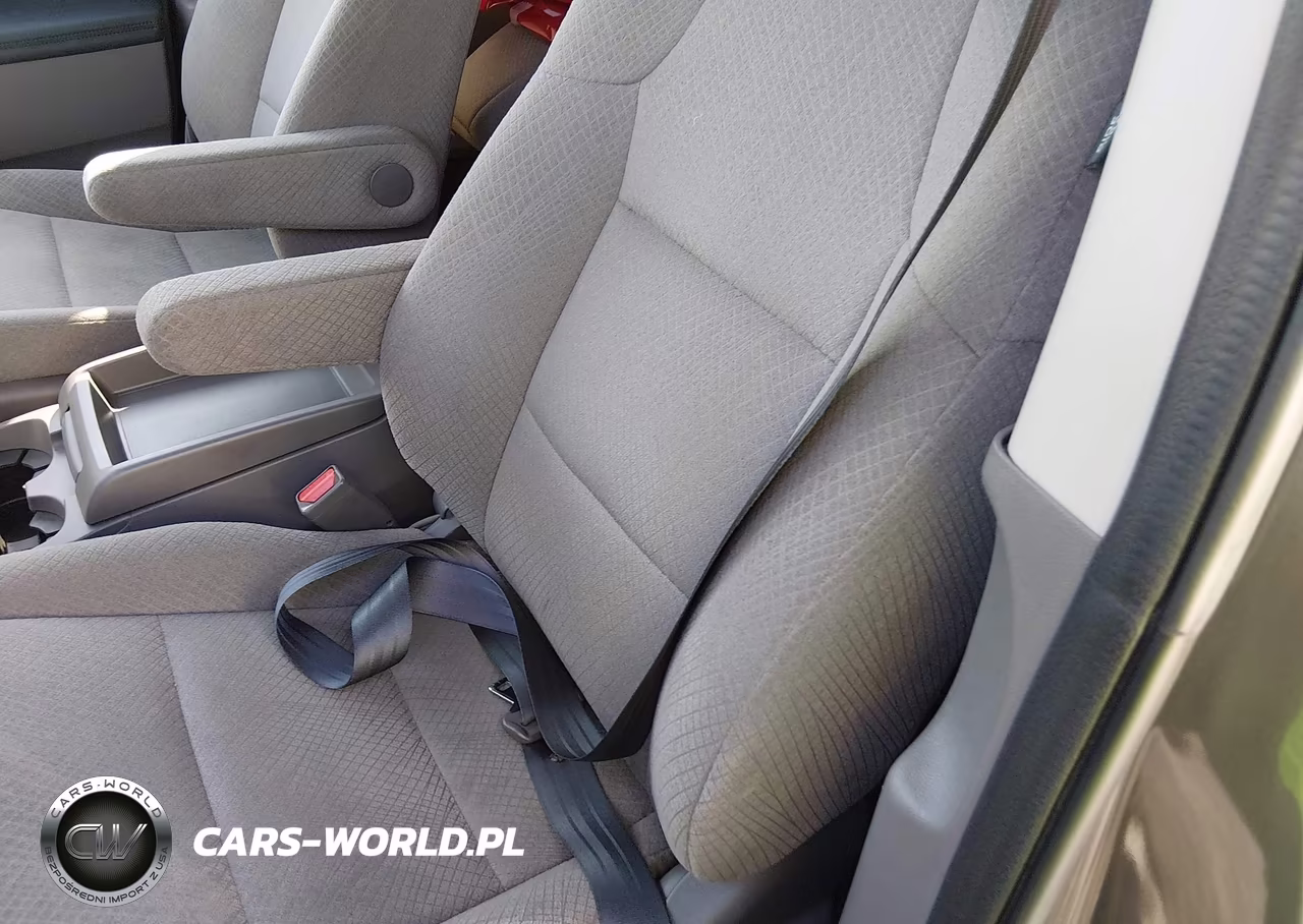 2016 Honda Odyssey Se VIN:5FNRL5H32GB112529 - 19