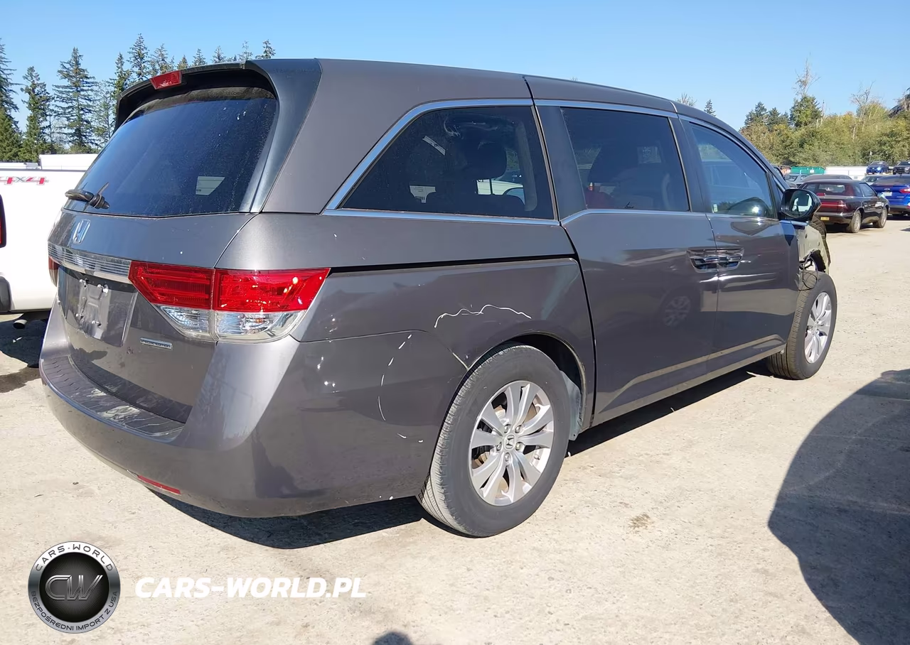2016 Honda Odyssey Se VIN:5FNRL5H32GB112529 - 4