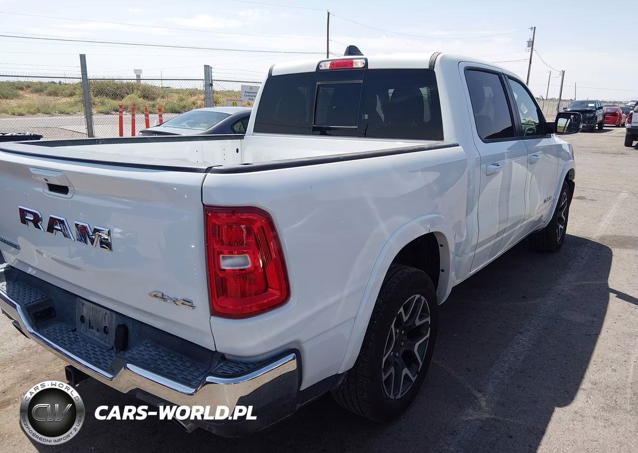 2026 Ram 1500 Laramie VIN:3C6SRFJP9T4175191 - 4