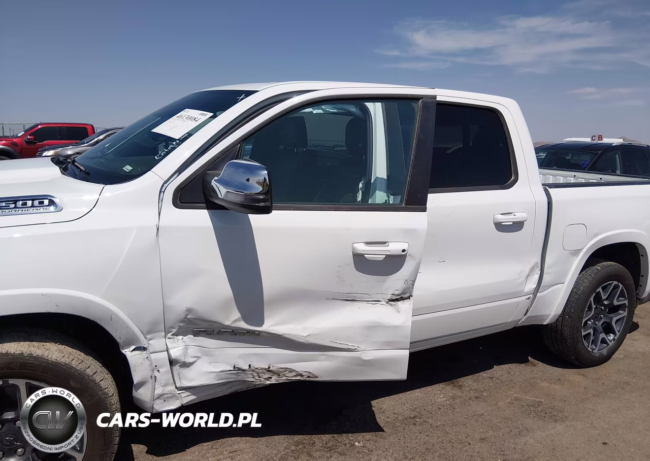 2026 Ram 1500 Laramie VIN:3C6SRFJP9T4175191 - 6