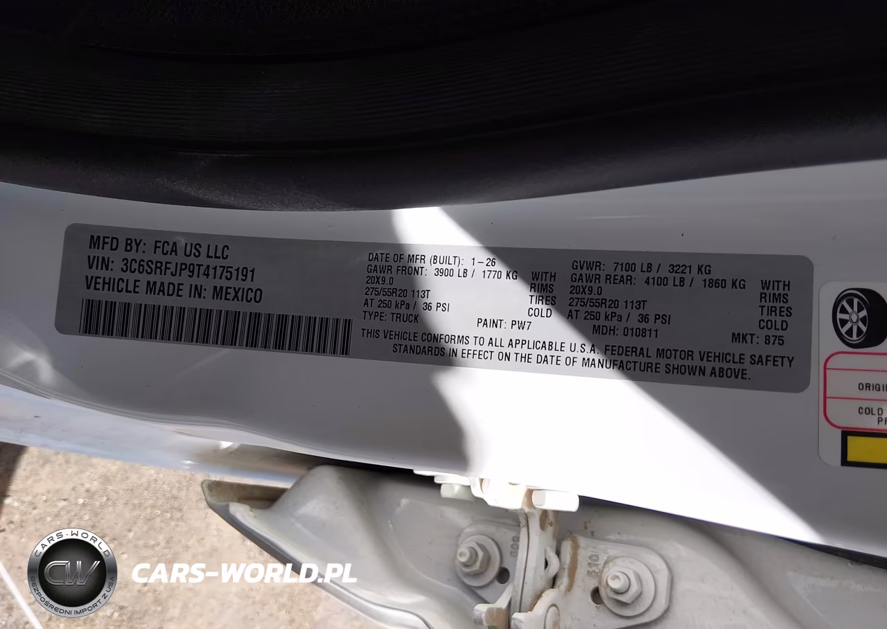 2026 Ram 1500 Laramie VIN:3C6SRFJP9T4175191 - 9