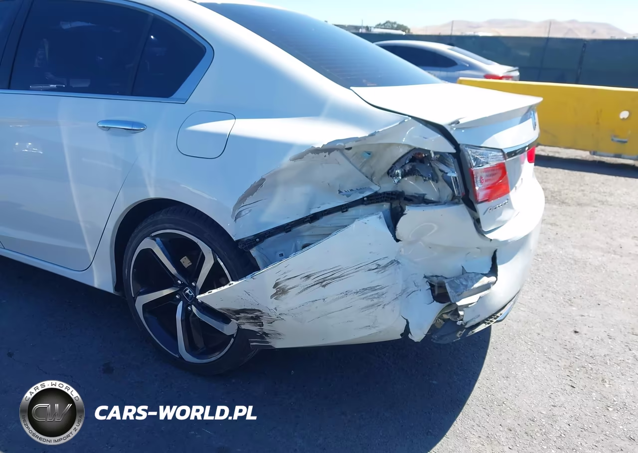 2015 Honda Accord Sport VIN:1HGCR2F55FA160722 - 12