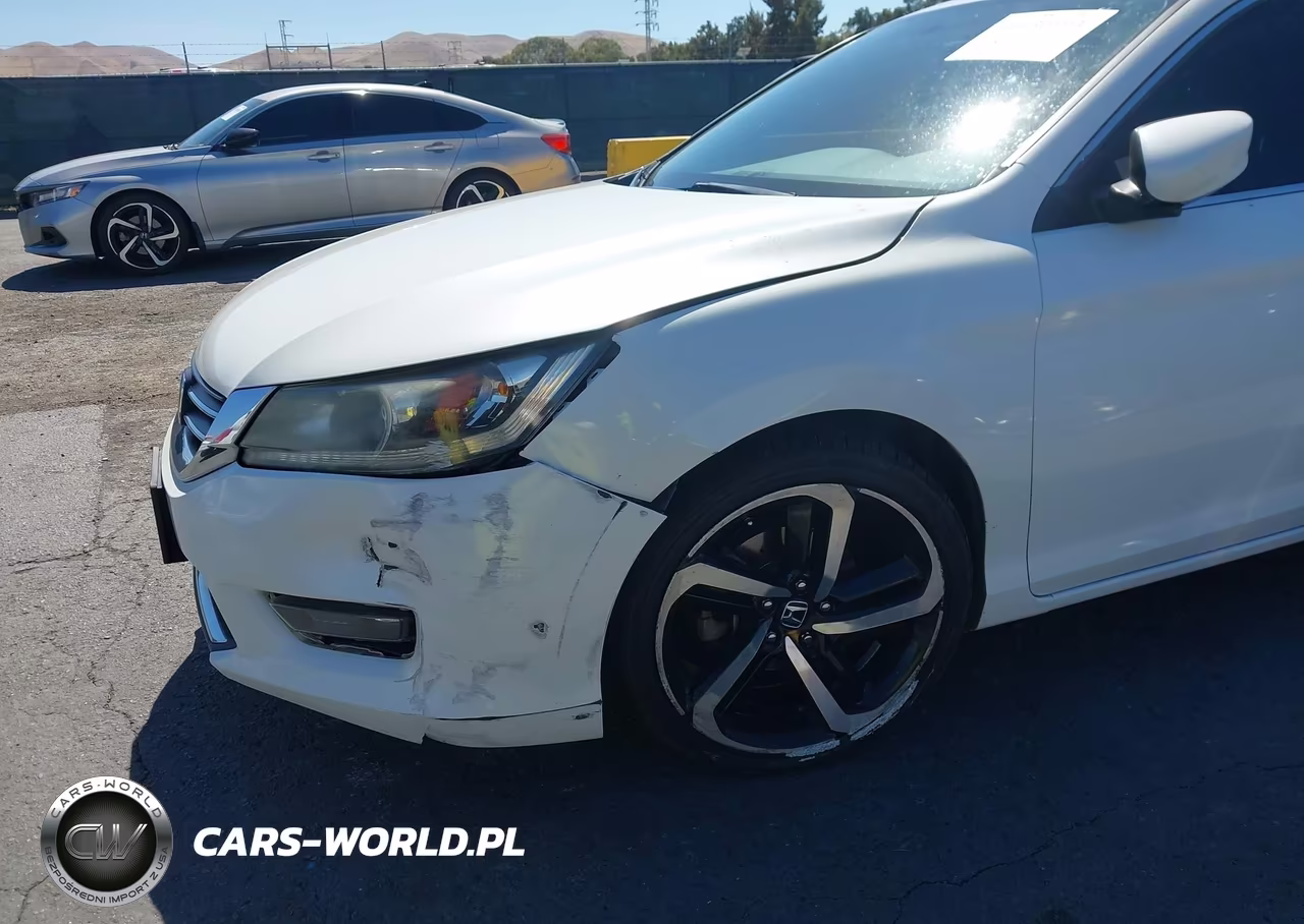 2015 Honda Accord Sport VIN:1HGCR2F55FA160722 - 13