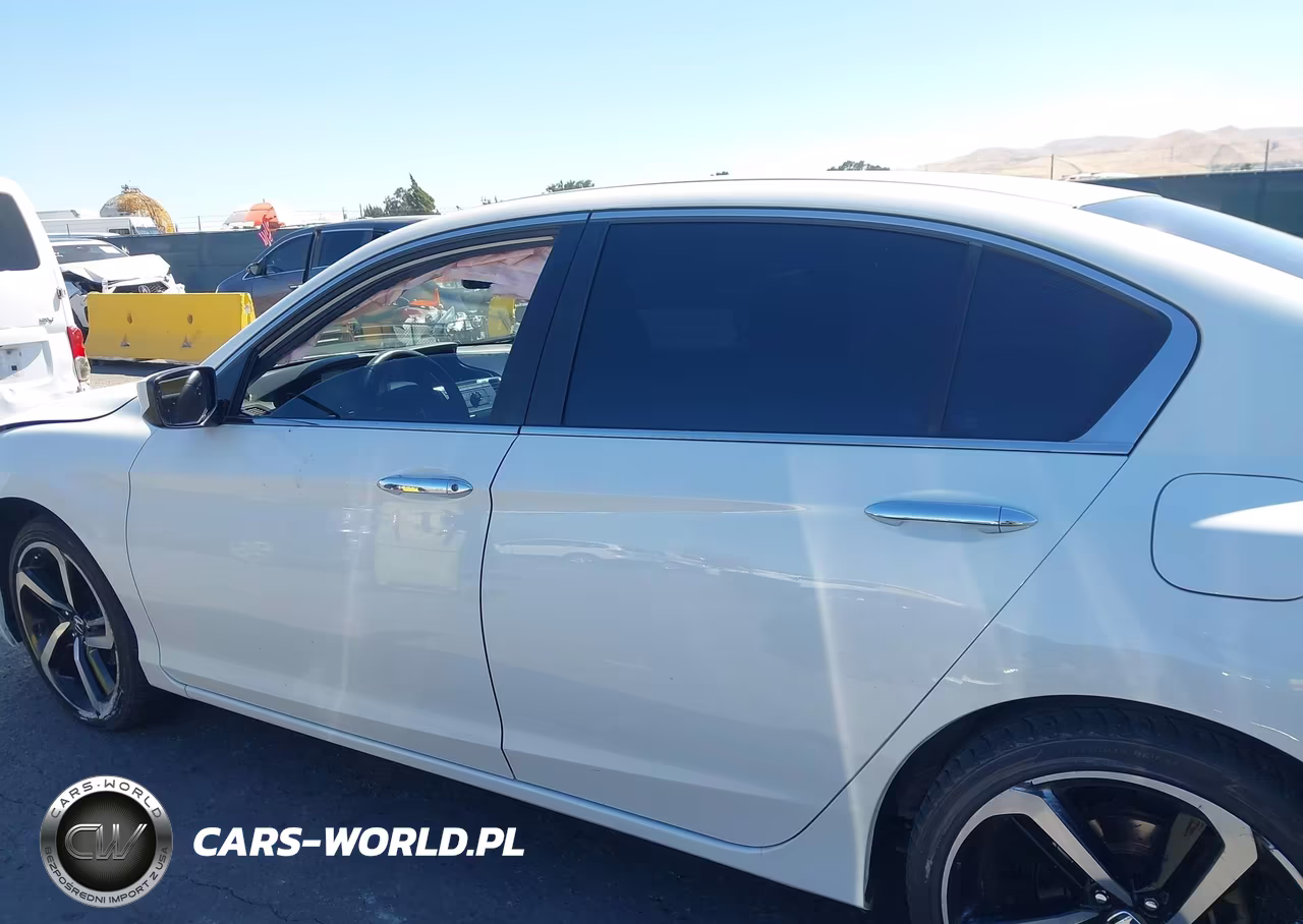 2015 Honda Accord Sport VIN:1HGCR2F55FA160722 - 16
