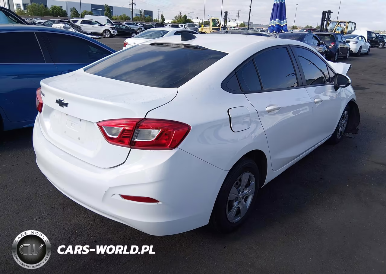 2018 Chevrolet Cruze Ls Auto VIN:1G1BC5SM2J7228872 - 4