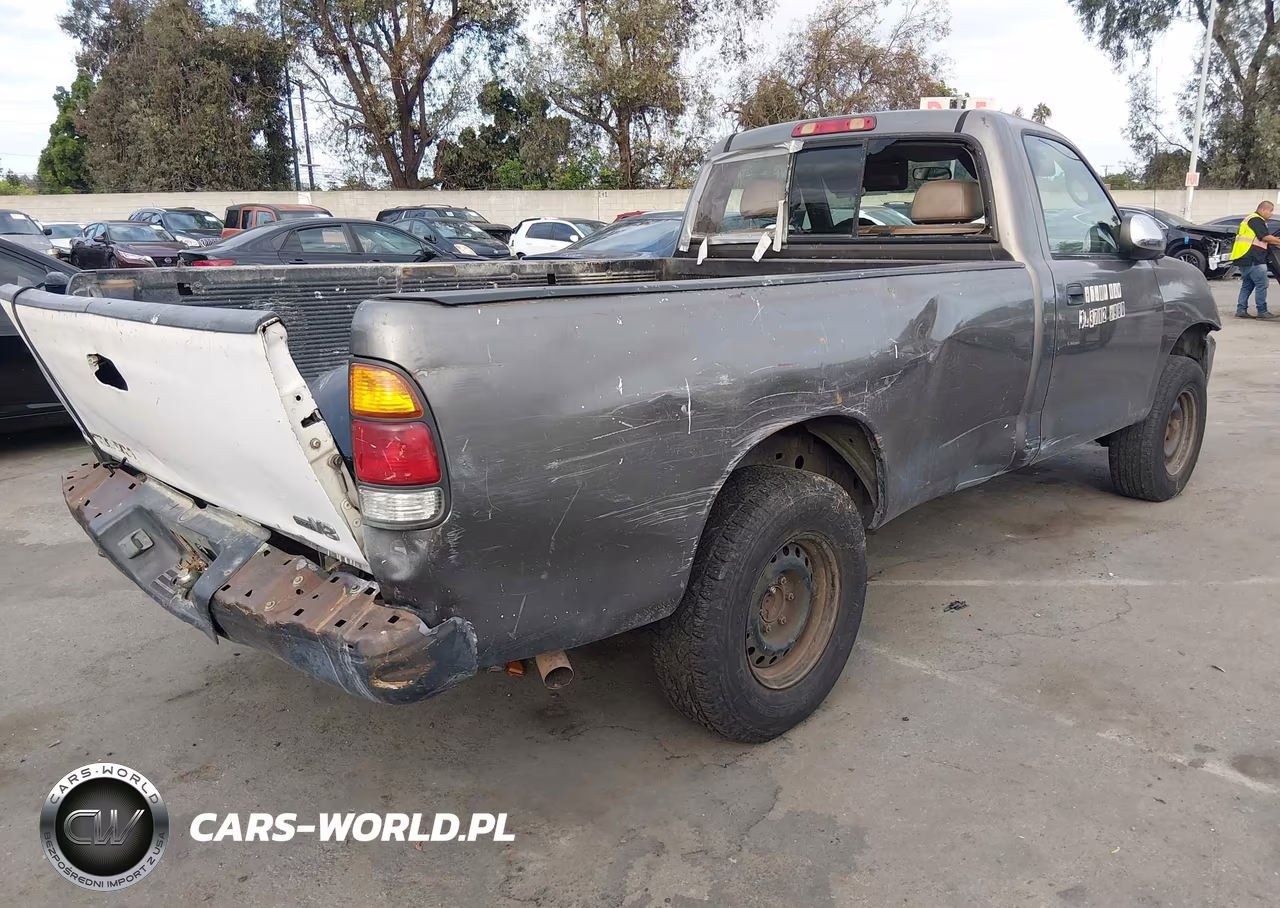 2004 Toyota Tundra VIN:5TBJN32164S438403 - 4