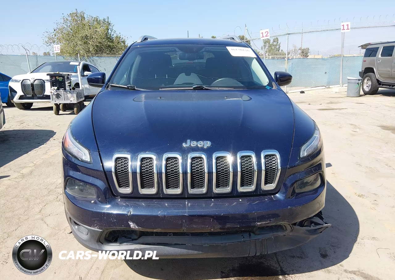 2015 Jeep Cherokee Latitude VIN:1C4PJMCS8FW674063 - 12