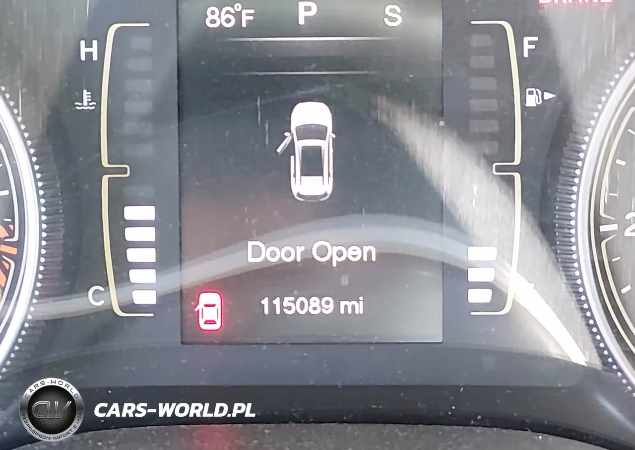 2015 Jeep Cherokee Latitude VIN:1C4PJMCS8FW674063 - 15