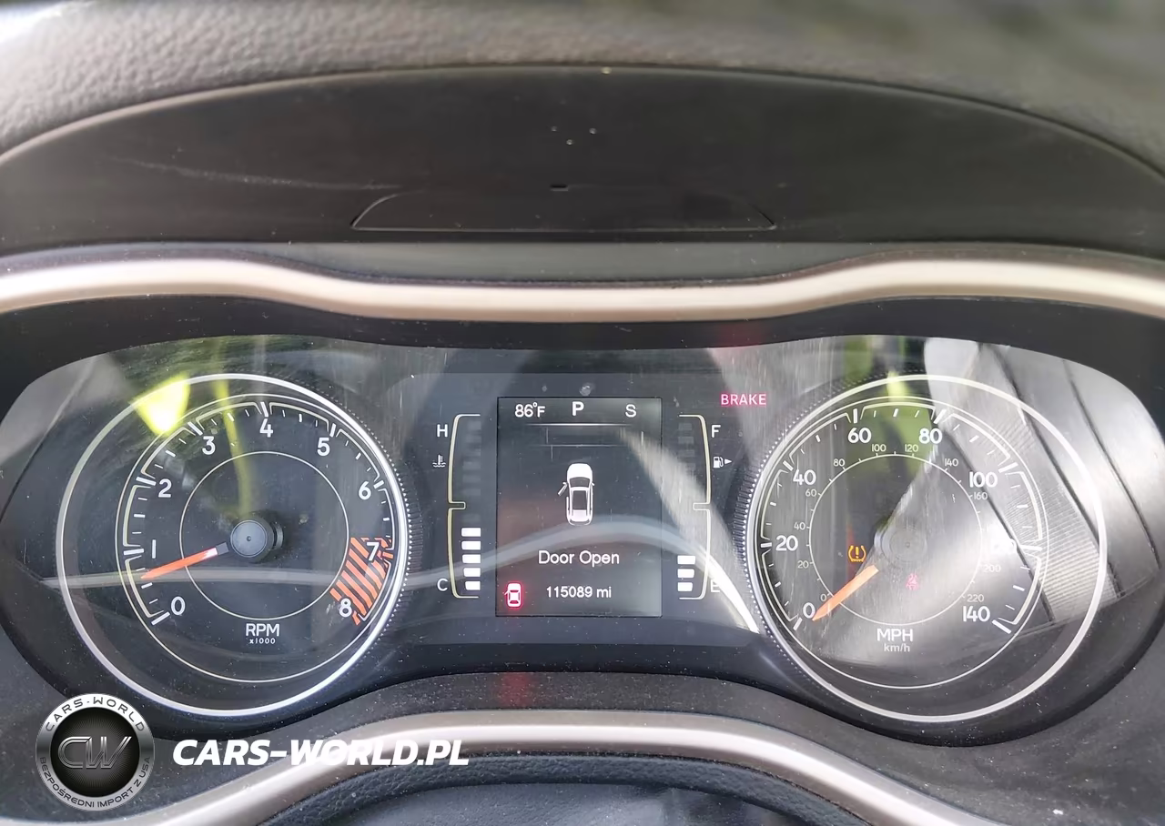2015 Jeep Cherokee Latitude VIN:1C4PJMCS8FW674063 - 7