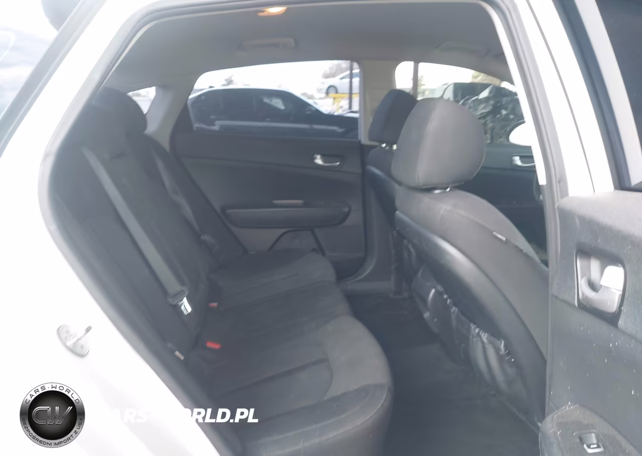 2018 Kia Optima Lx VIN:5XXGT4L33JG260136 - 8
