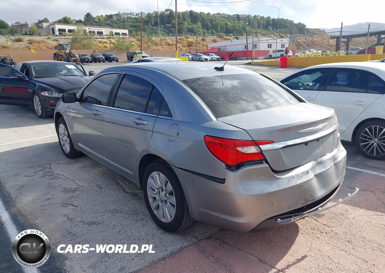 2013 Chrysler 200 Lx VIN:1C3CCBAB8DN686835 - 3