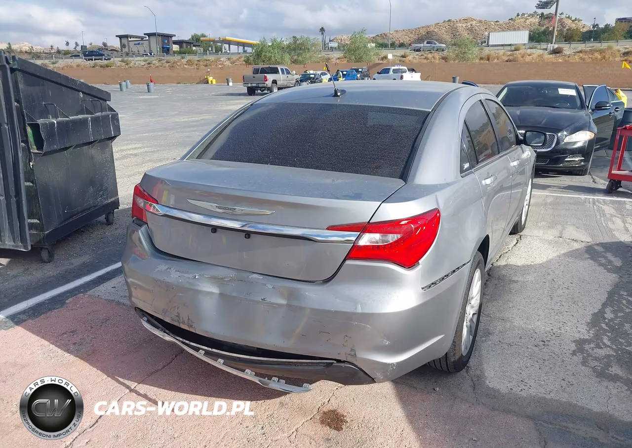 2013 Chrysler 200 Lx VIN:1C3CCBAB8DN686835 - 4