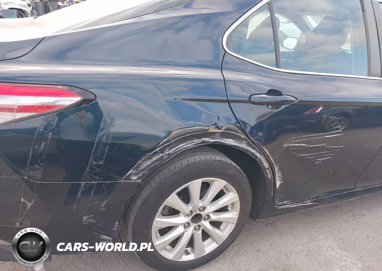 2019 Toyota Camry Le VIN:4T1B11HK5KU744136 - 6