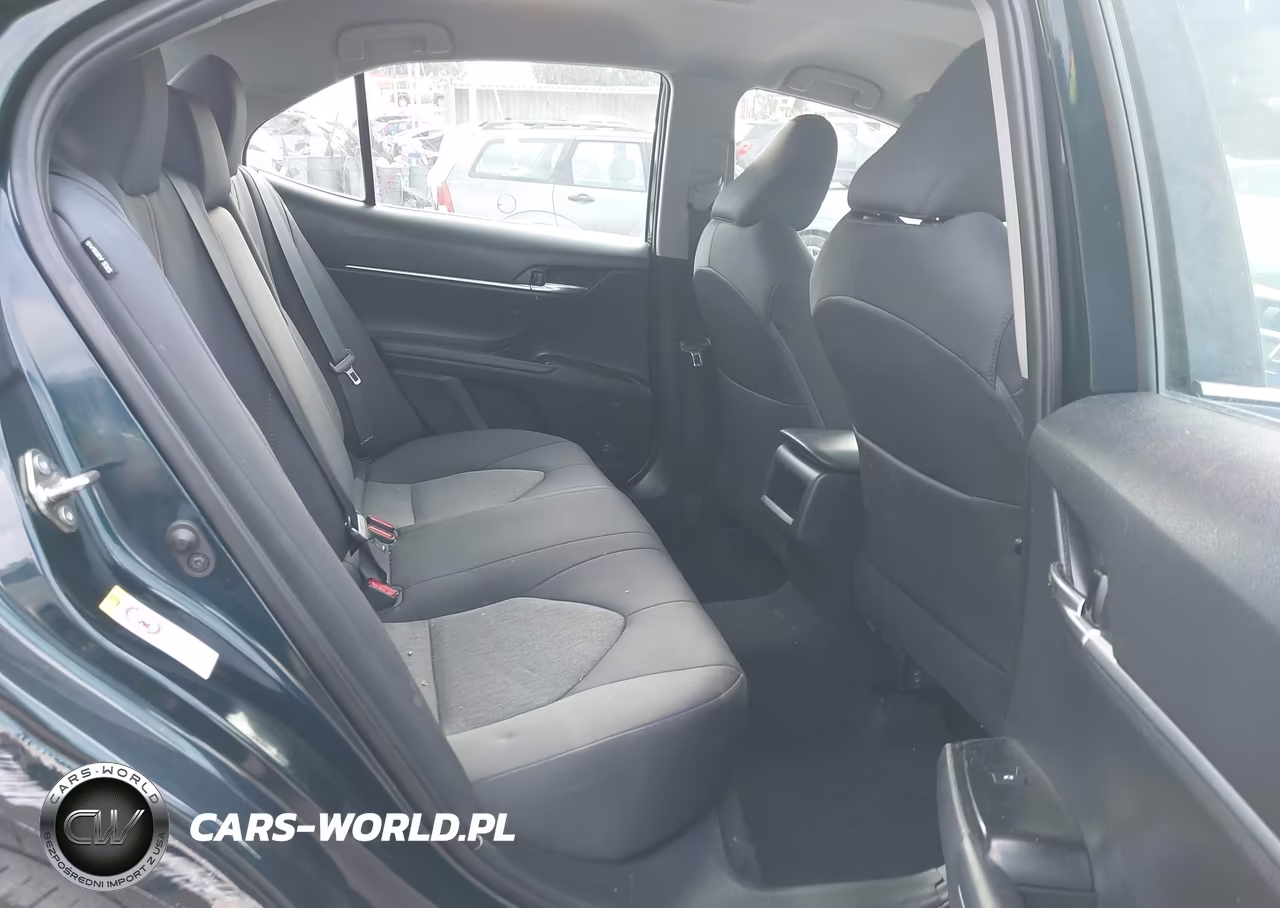 2019 Toyota Camry Le VIN:4T1B11HK5KU744136 - 8