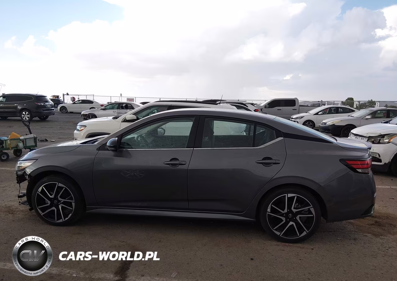 2025 Nissan Sentra Sr VIN:3N1AB8DV7SY315893 - 13