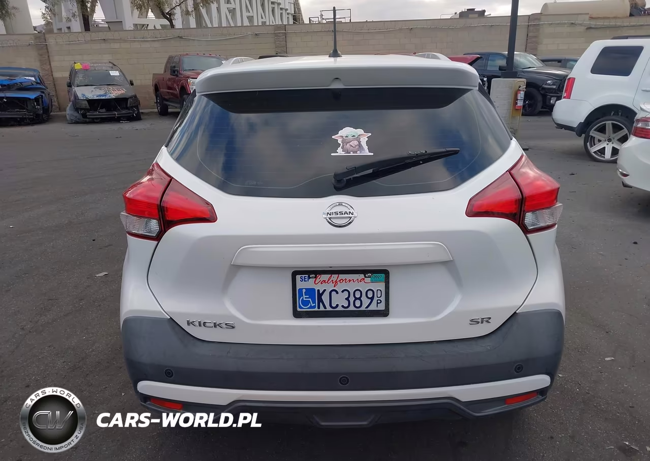 2019 Nissan Kicks Sr VIN:3N1CP5CU8KL545750 - 16