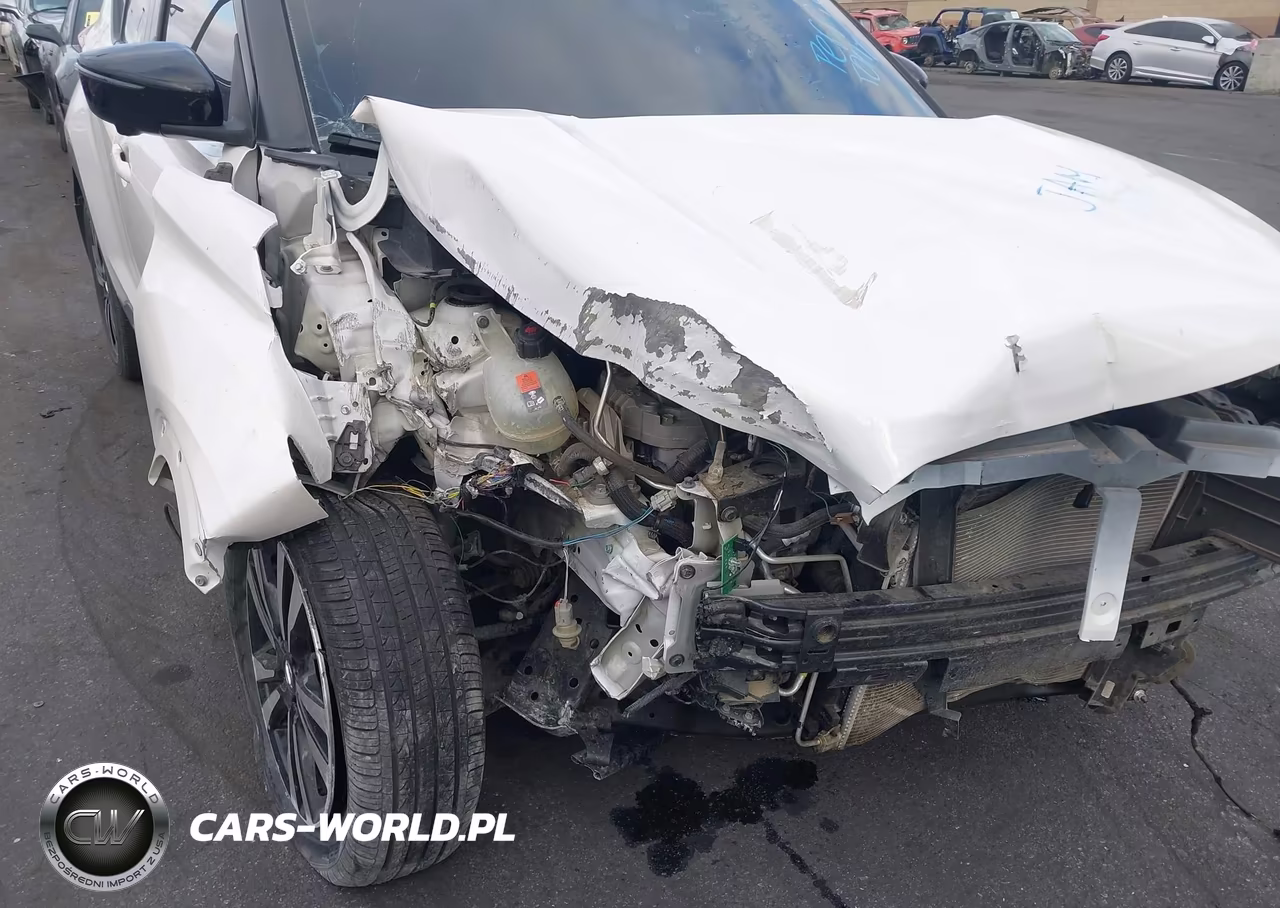2019 Nissan Kicks Sr VIN:3N1CP5CU8KL545750 - 6
