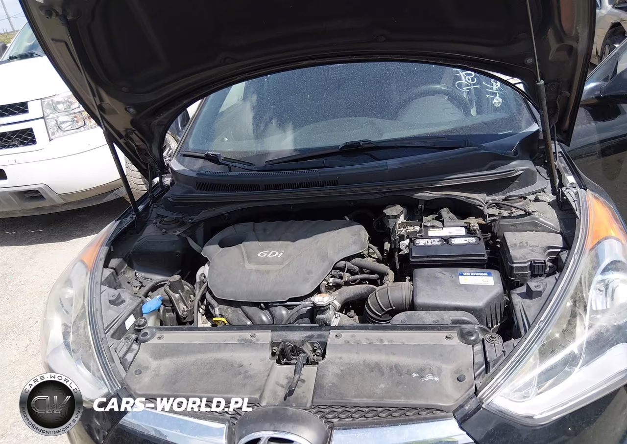 2016 Hyundai Veloster VIN:KMHTC6AD5GU295877 - 10