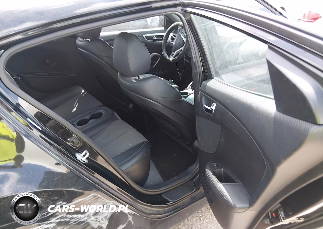 2016 Hyundai Veloster VIN:KMHTC6AD5GU295877 - 8