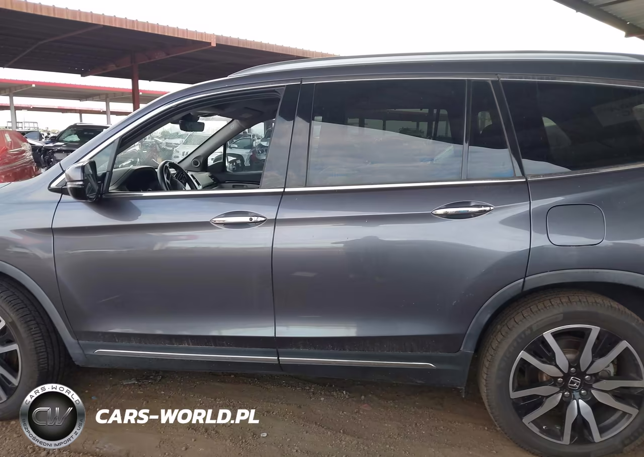 2019 Honda Pilot Touring VIN:5FNYF6H96KB082070 - 15