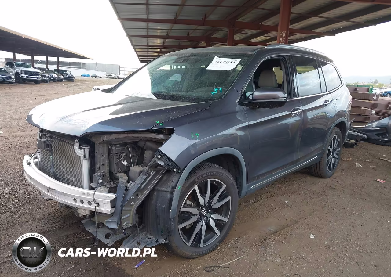 2019 Honda Pilot Touring VIN:5FNYF6H96KB082070 - 2