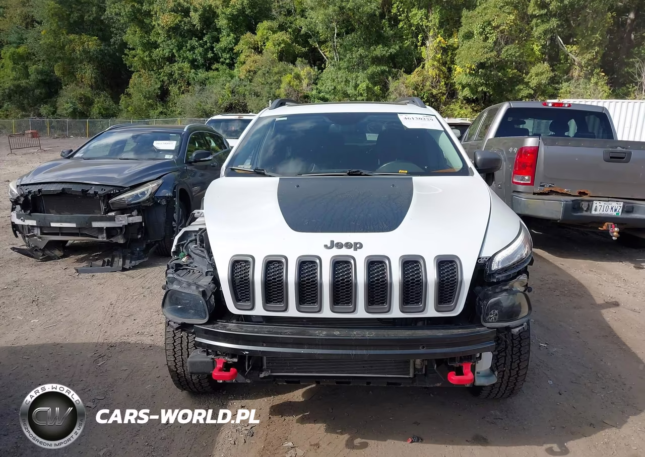 2015 Jeep Cherokee Trailhawk VIN:1C4PJMBS3FW570968 - 13
