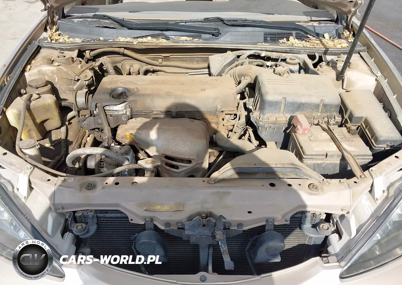 2002 Toyota Camry Le VIN:JTDBE32K920084042 - 10