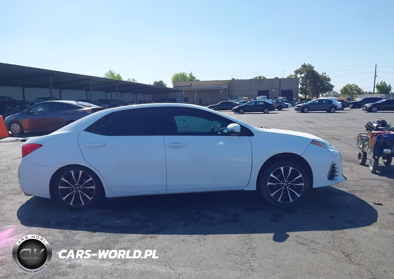 2019 Toyota Corolla Xse VIN:2T1BURHE7KC196173 - 14