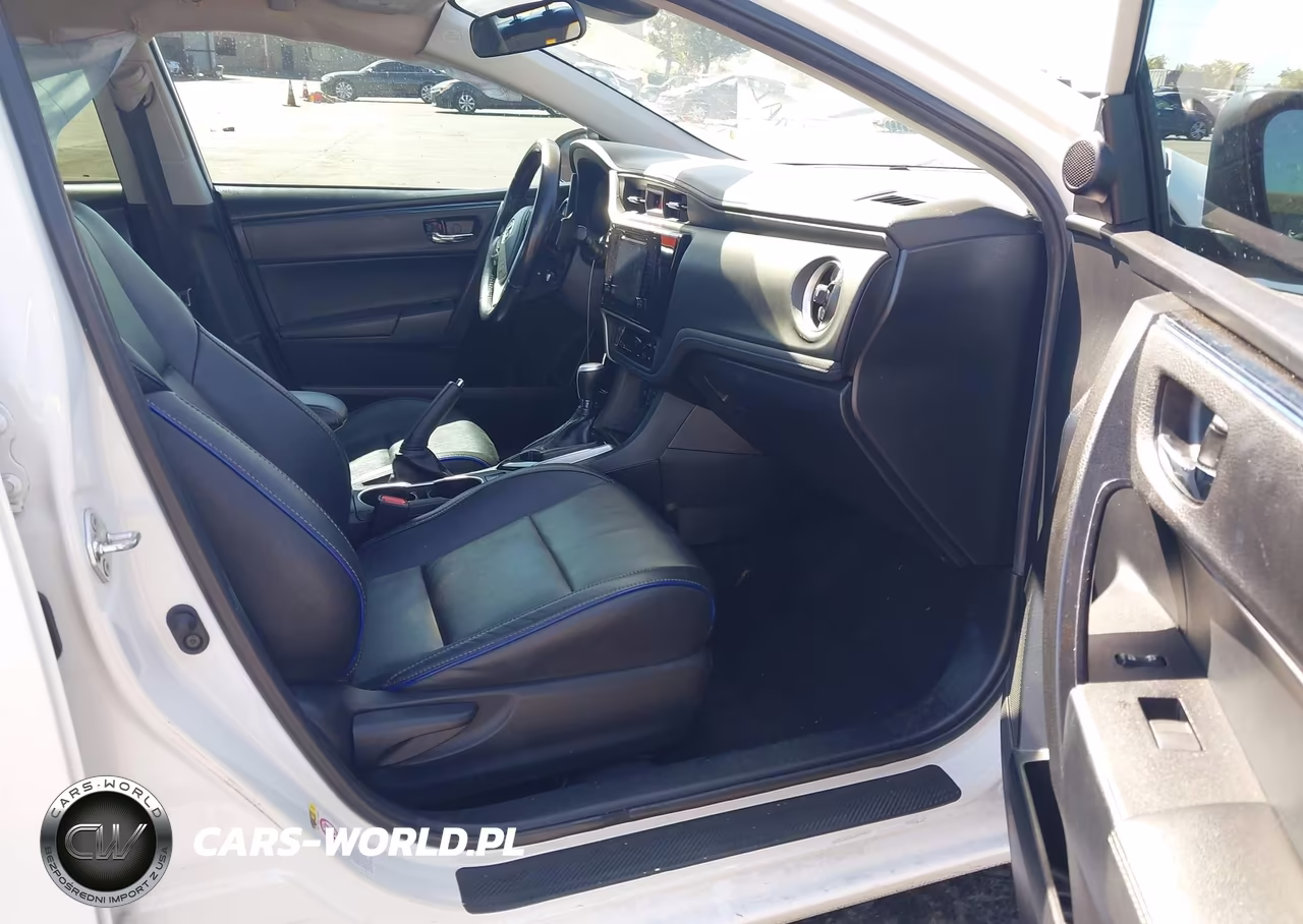 2019 Toyota Corolla Xse VIN:2T1BURHE7KC196173 - 5