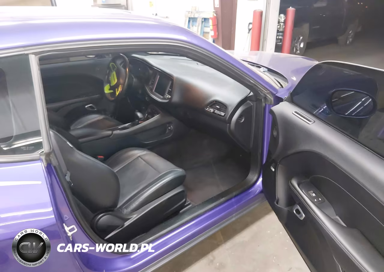 2016 Dodge Challenger Sxt Plus VIN:2C3CDZAGXGH202632 - 5