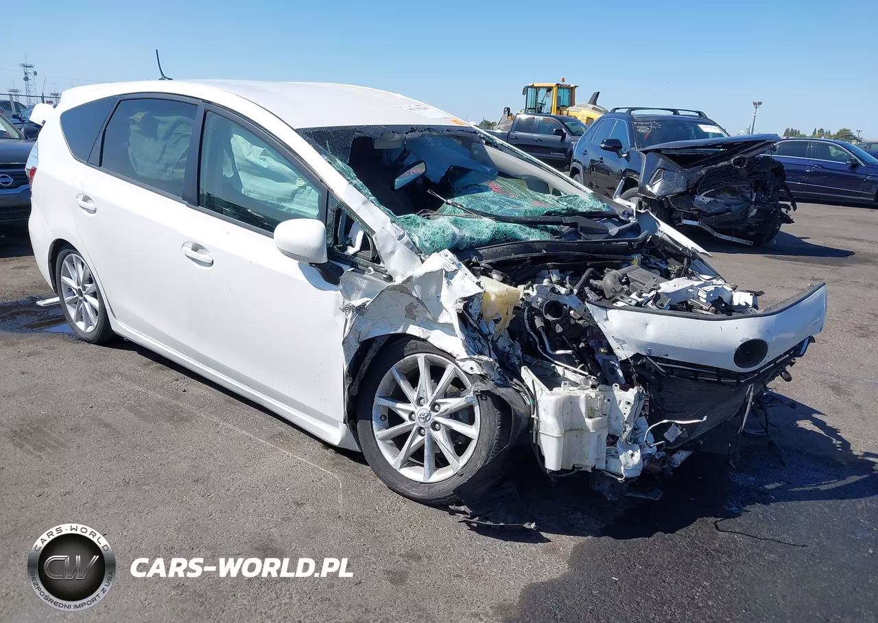 2013 Toyota Prius V Five – zdjęcie 1 z 16