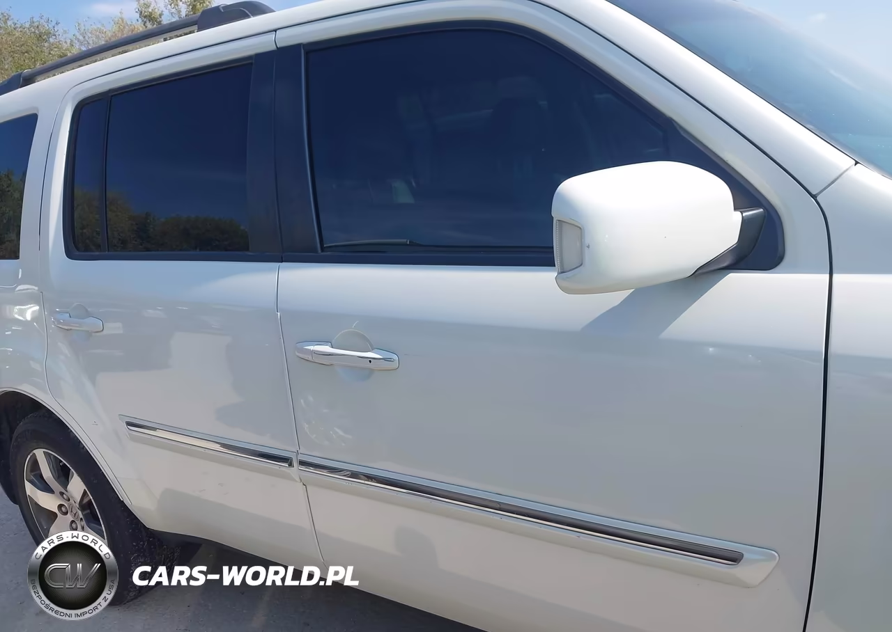 2013 Honda Pilot Touring VIN:5FNYF3H92DB004127 - 13