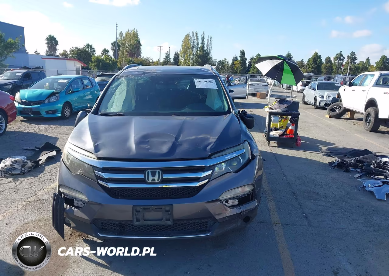 2016 Honda Pilot Touring VIN:5FNYF5H92GB047852 - 13