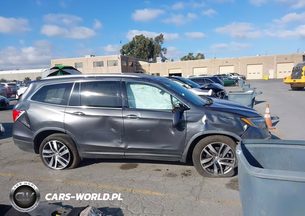 2016 Honda Pilot Touring VIN:5FNYF5H92GB047852 - 14