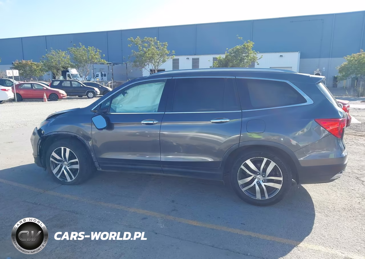 2016 Honda Pilot Touring VIN:5FNYF5H92GB047852 - 15