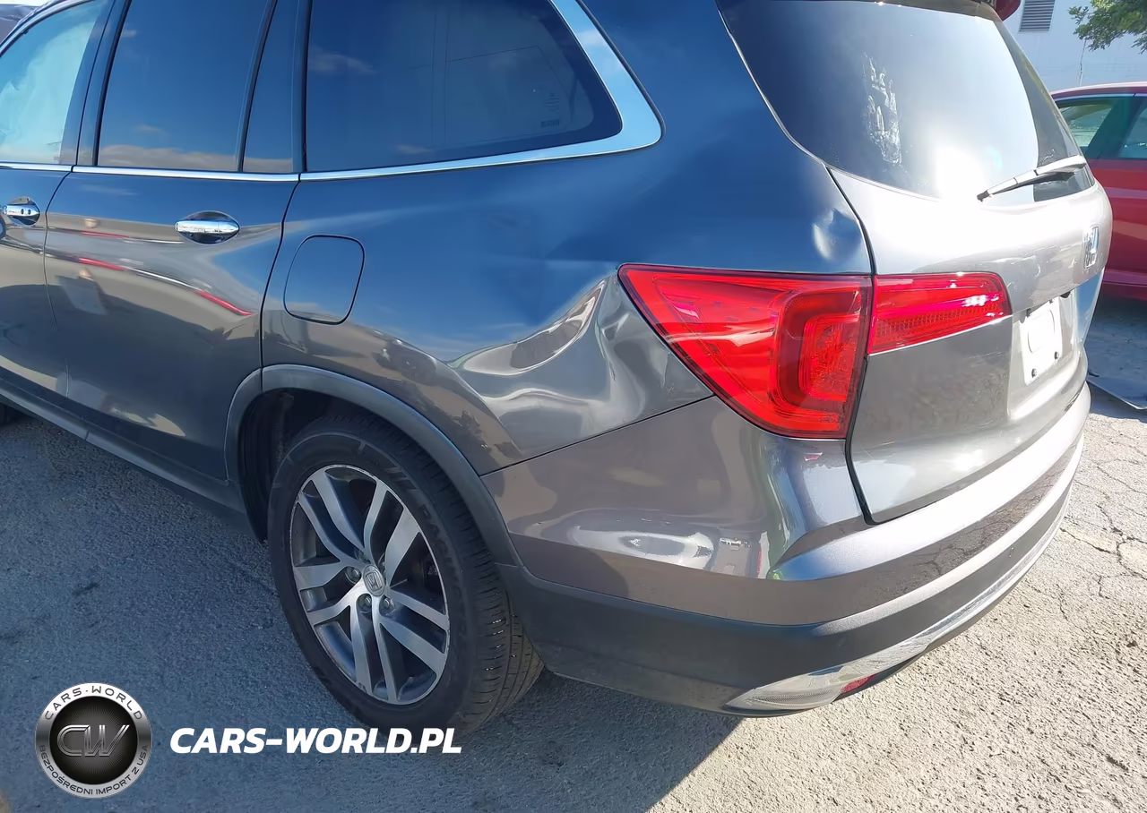 2016 Honda Pilot Touring VIN:5FNYF5H92GB047852 - 6