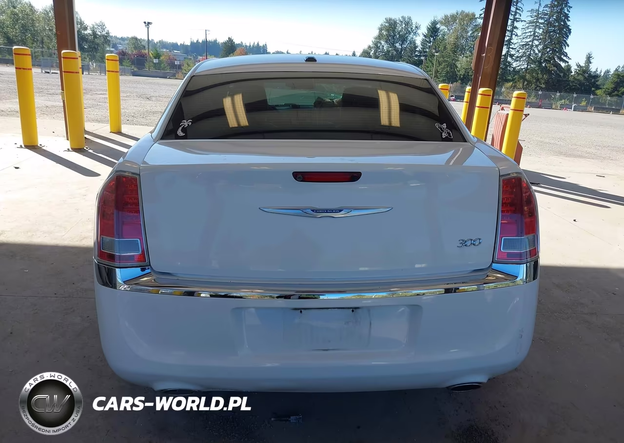 2011 Chrysler 300 Limited VIN:2C3CA5CG8BH547116 - 17