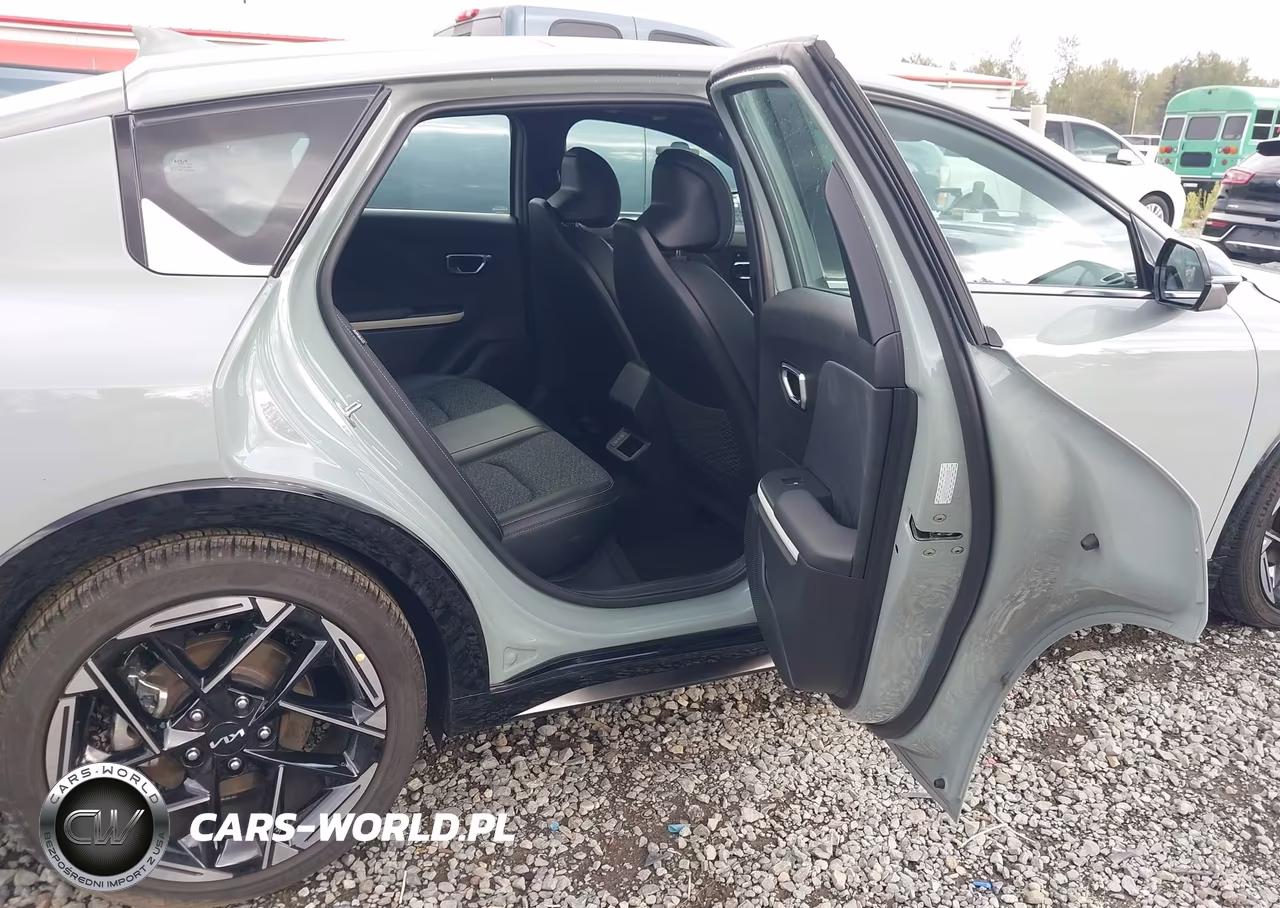2025 Kia K4 Gt-Line VIN:3KPFW4DE4SE165887 - 8
