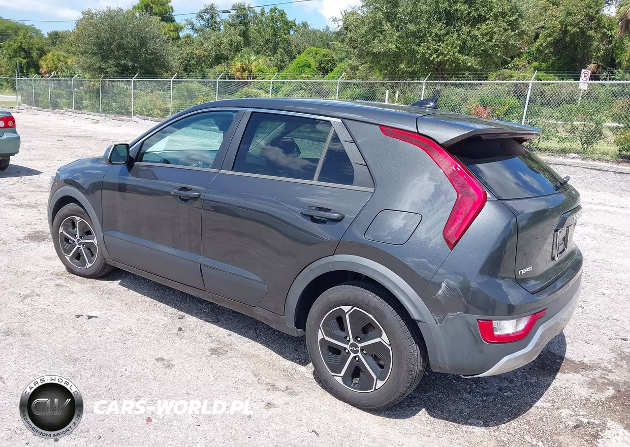 2023 Kia Niro Lx VIN:KNDCP3LEXP5097996 - 3