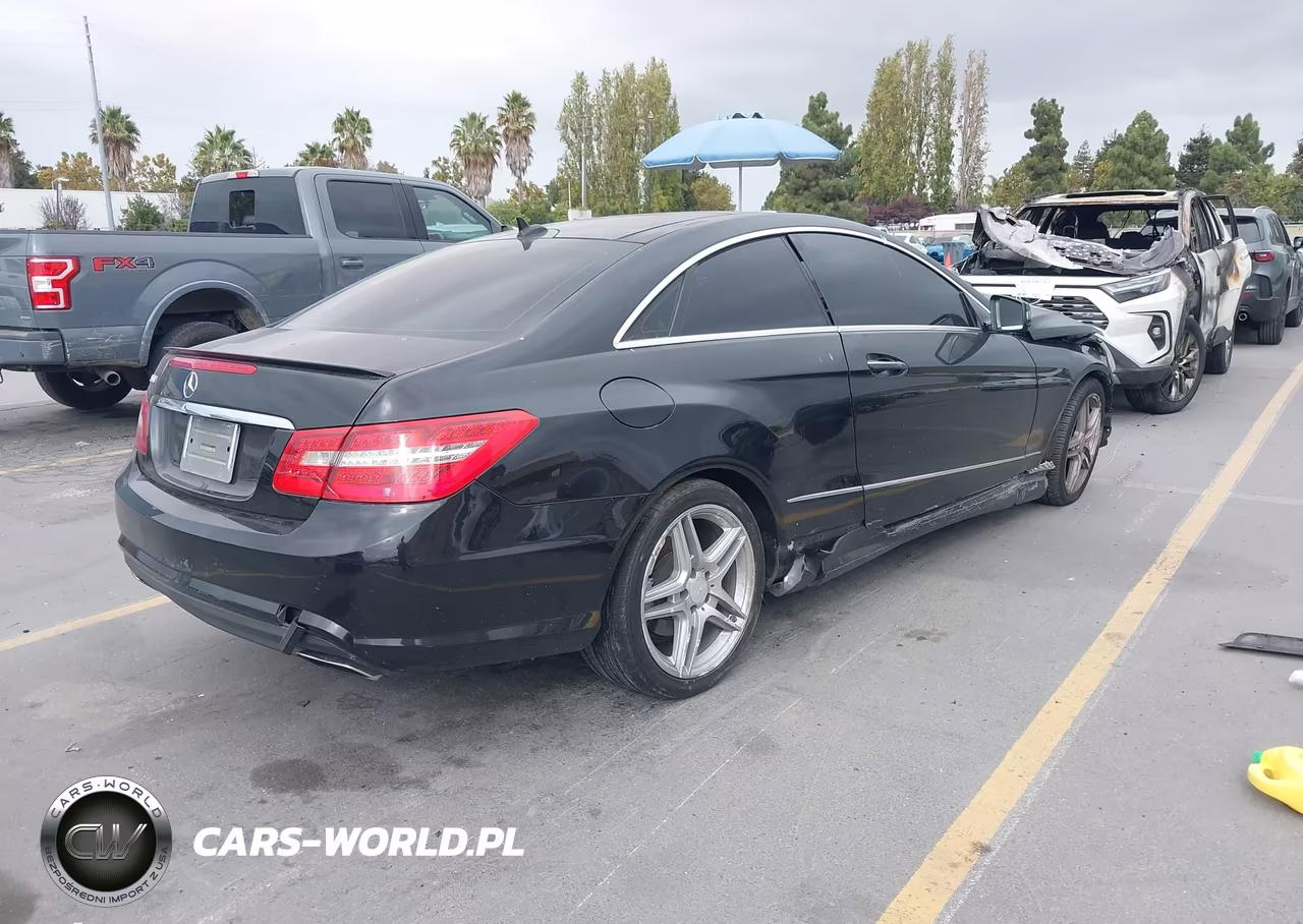 2013 Mercedes-Benz E 550 VIN:WDDKJ7DB1DF204096 - 4