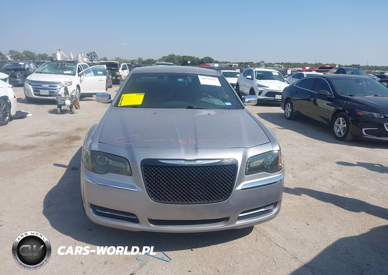 2014 Chrysler 300 VIN:2C3CCARG3EH253153 - 11