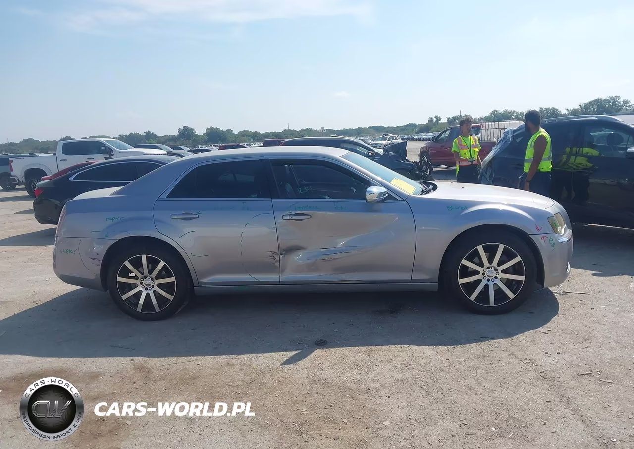 2014 Chrysler 300 VIN:2C3CCARG3EH253153 - 12