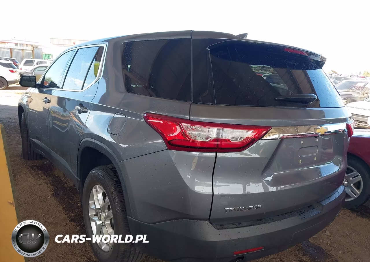 2018 Chevrolet Traverse Ls VIN:1GNERFKWXJJ199089 - 3