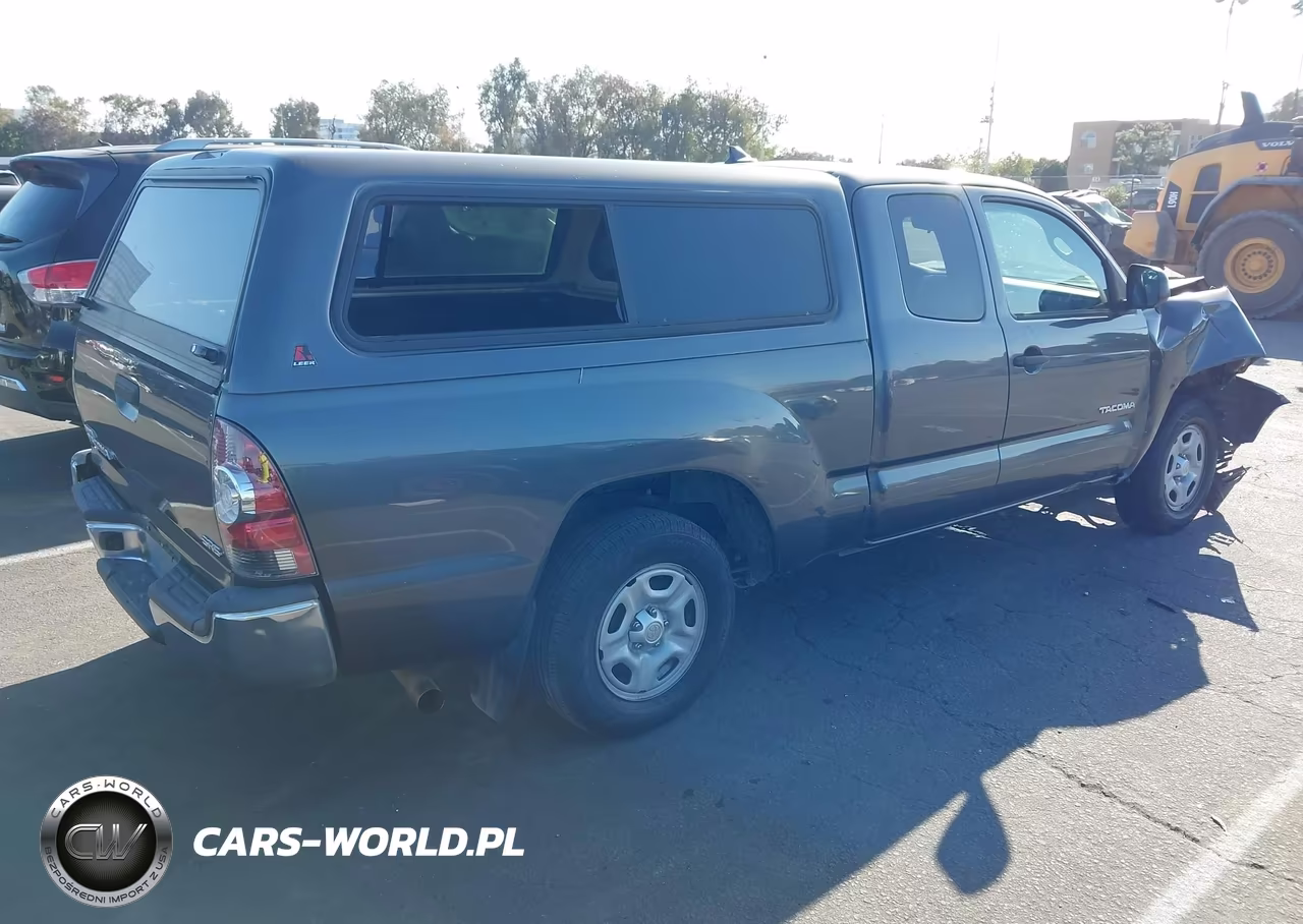 2014 Toyota Tacoma VIN:5TFTX4CN0EX044375 - 4