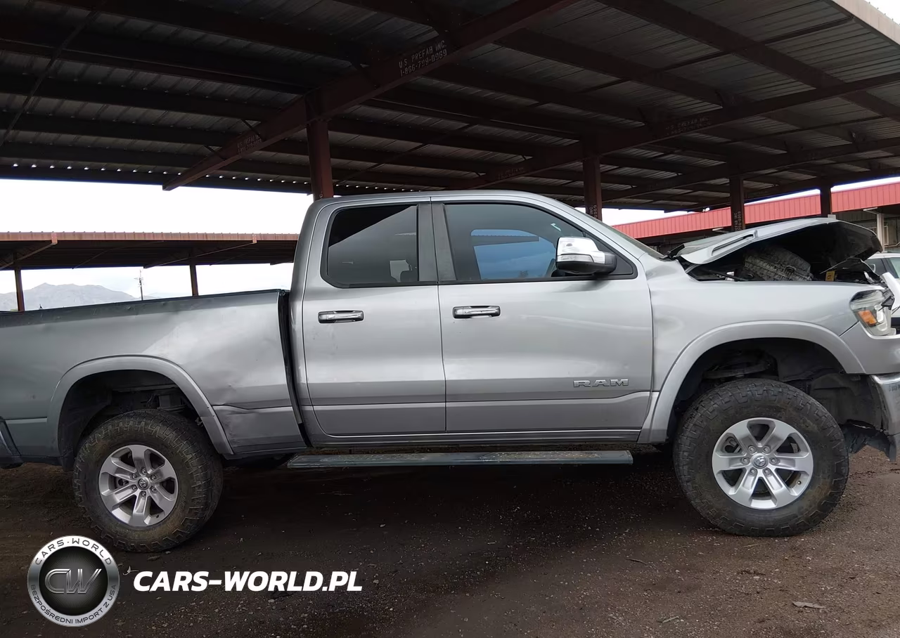 2020 Ram 1500 Laramie 4X4 6'4 Box VIN:1C6SRFDT1LN307388 - 12