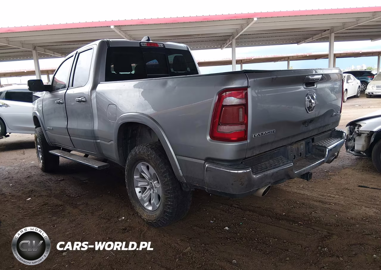 2020 Ram 1500 Laramie 4X4 6'4 Box VIN:1C6SRFDT1LN307388 - 3