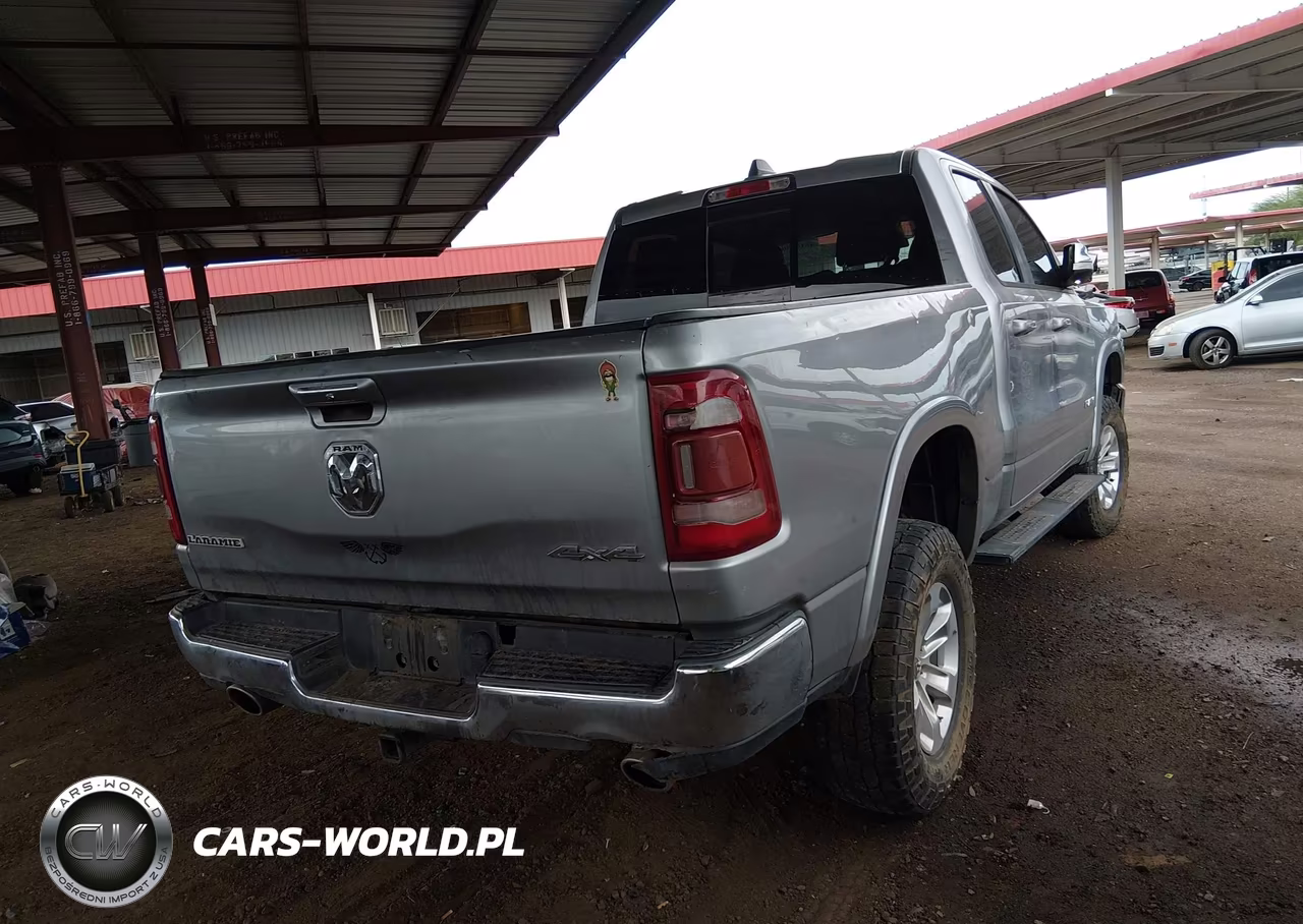2020 Ram 1500 Laramie 4X4 6'4 Box VIN:1C6SRFDT1LN307388 - 4