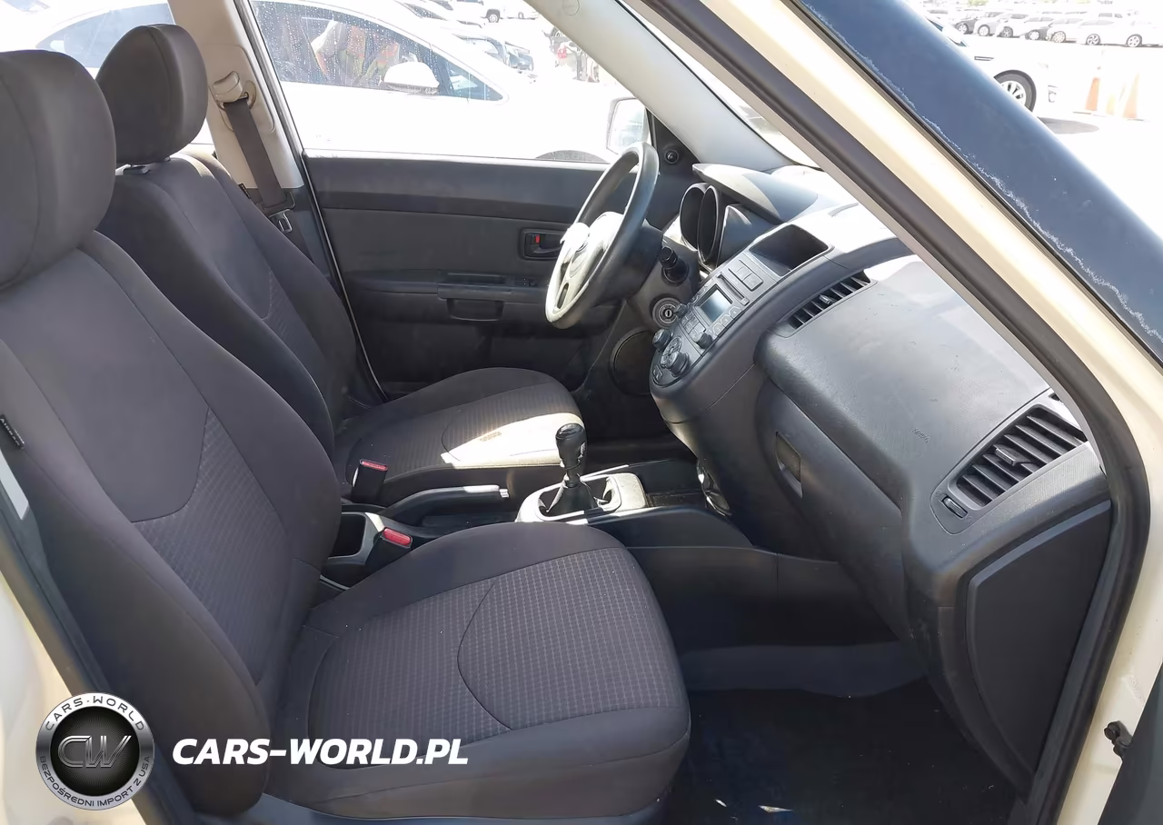 2012 Kia Soul VIN:KNDJT2A50C7354159 - 5